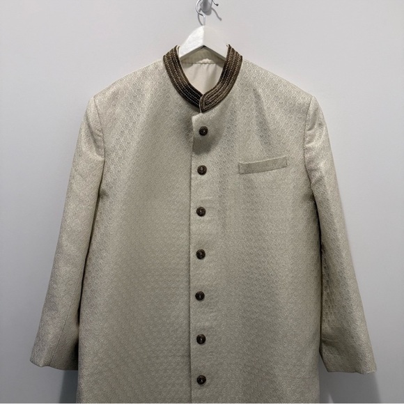 Elegant Cream Sherwani - Picture 4 of 12